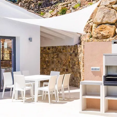 Villa Arlette I *