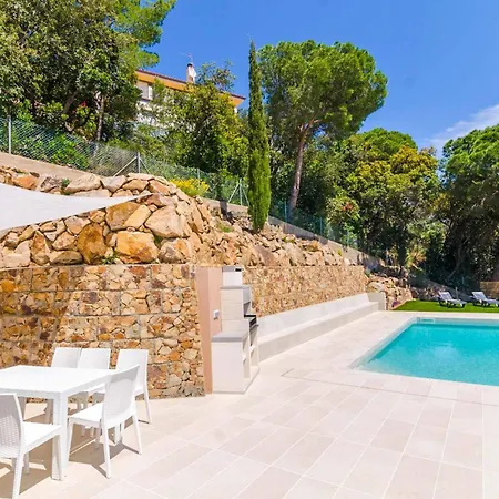 Arlette I Villa *