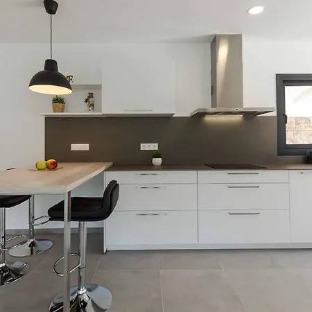 Villa Arlette I *