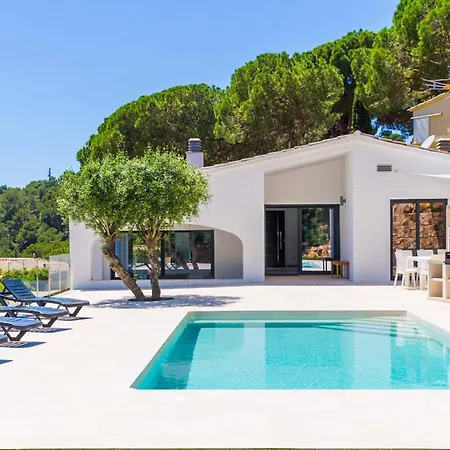 Villa Arlette I *